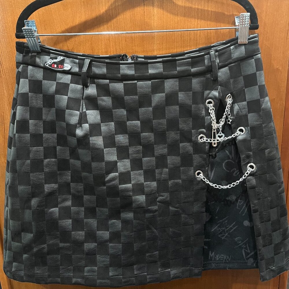 Disney Cruella Faux Leather Skirt Skort for Adults by Her Universe - EUC  Size L